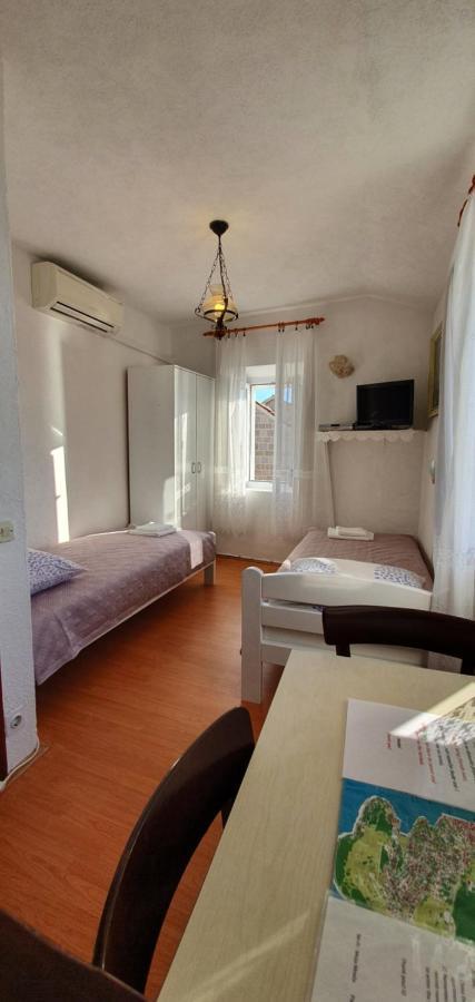 Apartments - 3 A Beautiful Apartment With A Sea View Hvar Town Buitenkant foto